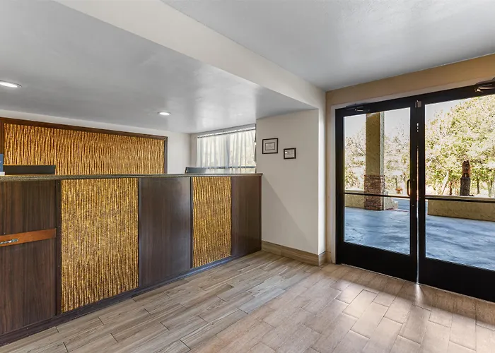 Best Western Pine Springs Inn